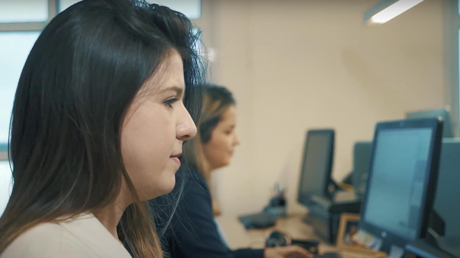 Capa do video: Somos apaixonados por casamentos. Somos iCasei!