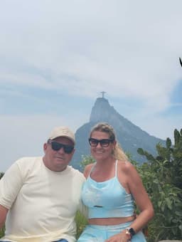 Imagem do casal Jaqueline e Fabio